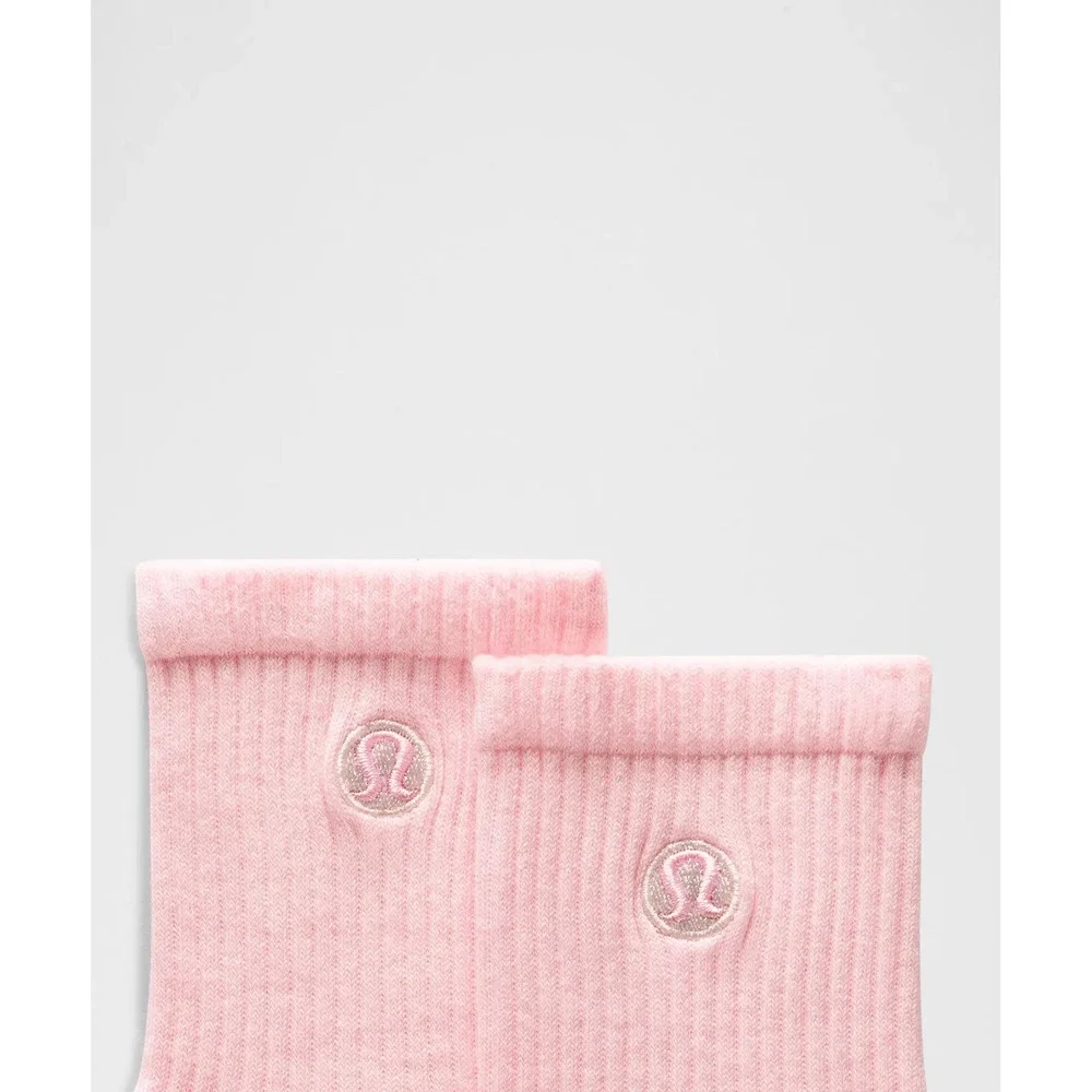 Lululemon-Unisex Daily Essential Quarter Socks 3 Pack-Candy Cloud/Pink Pearl